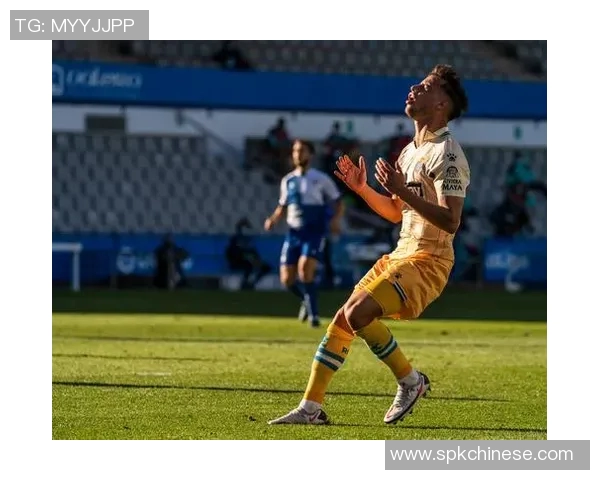 萨瓦德尔迎战西班牙队全力争胜展现球队实力与斗志