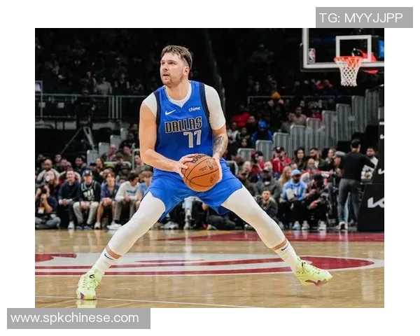 东契奇狂砍73分打破现役得分纪录独行侠终结太阳11连胜传奇之战