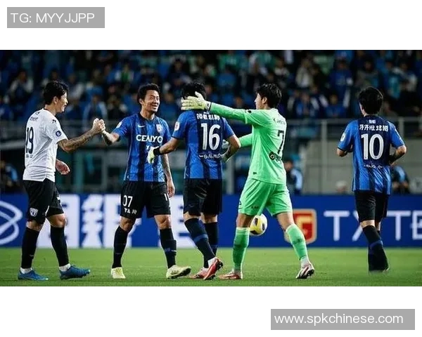 大分三神迎战柏太阳全力争胜展现球队实力与斗志 大分三神迎战柏太阳全力争胜展现球队实力与斗志