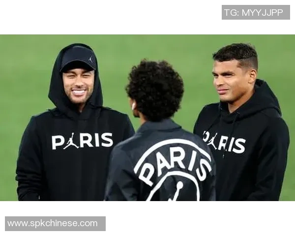 巴黎与利物浦时尚对决探索两座城市的独特风格与魅力