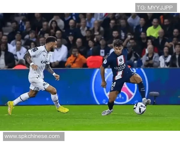 足球尚布利迎战巴黎圣日耳曼全力争胜的精彩对决即将上演