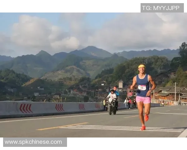 陈芳独家分享羽毛球技巧与心得助你提升竞技水平与乐趣MBA 陈芳独家分享羽毛球技巧与心得助你提升竞技水平与乐趣MBA