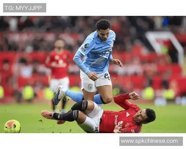 阿森纳与曼联精彩对决瞬间回顾及比赛精彩图片分享 阿森纳与曼联精彩对决瞬间回顾及比赛精彩图片分享