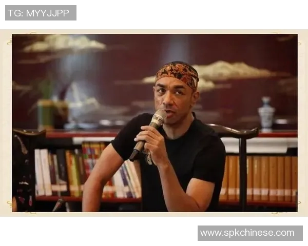 马力克的传奇人生与不凡成就揭示了奋斗与梦想的真谛