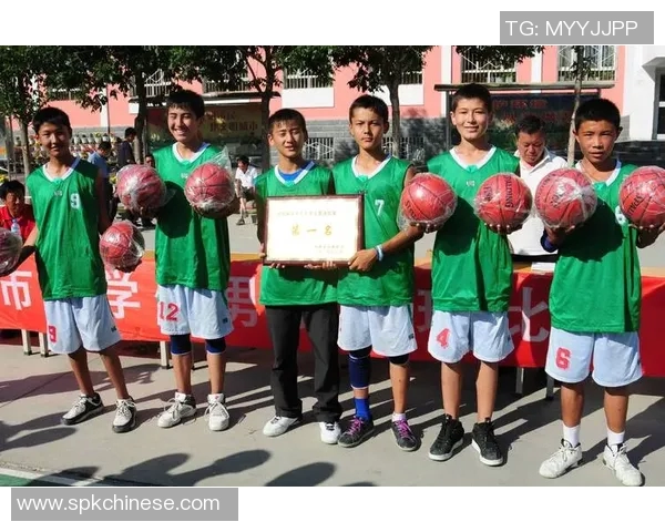 高诗岩:从青涩新星到篮球场上的耀眼明星之路