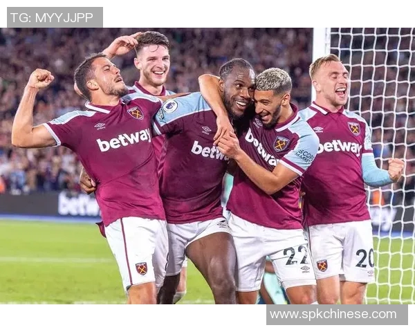 曼联与西汉姆精彩对决集锦回顾球迷不可错过的精彩瞬间 曼联与西汉姆精彩对决集锦回顾球迷不可错过的精彩瞬间