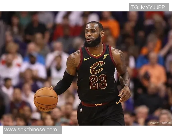 詹姆斯领衔热火对决步行者的精彩对抗赛回顾与分析